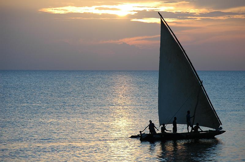 setting sun.JPG